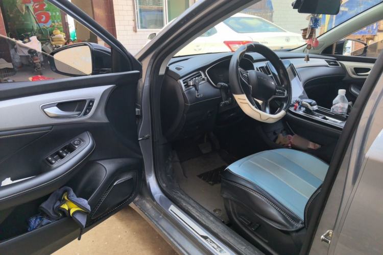 Used Roewe i6 MAX New Energy 2020 1.5T PHEV Cool & Stylish Skyroof Edition Driver Seat