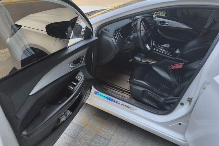 Used Roewe i6 MAX New Energy 2020 1.5T PHEV Sporty Cool Edition Driver Seat