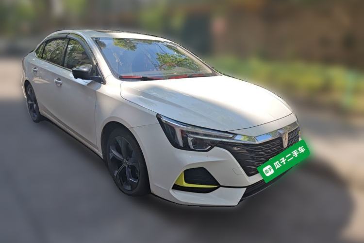Used Roewe i6 MAX New Energy 2020 1.5T PHEV Sporty Cool Edition Front Right 45 Deg