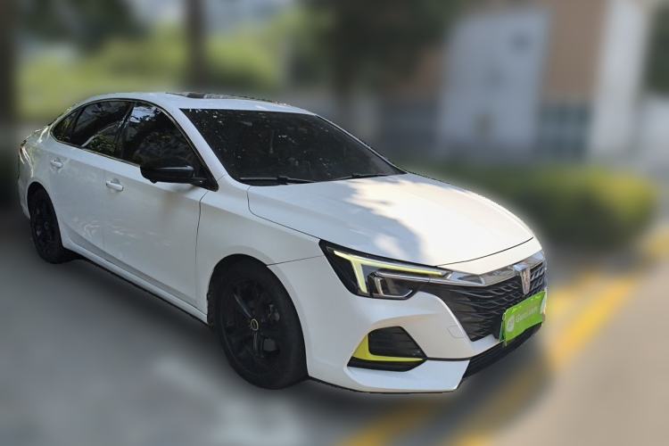 Used Roewe i6 MAX New Energy 2020 1.5T PHEV Sporty Cool Edition Front Right 45 Deg