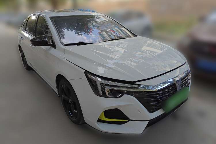 Used Roewe i6 MAX New Energy 2020 1.5T PHEV Sporty Cool Edition Front Right 45 Deg