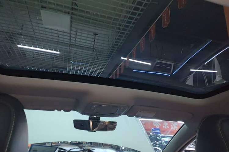 Used Roewe i6 MAX New Energy 2020 1.5T PHEV Cool & Stylish Skyroof Edition Headliner