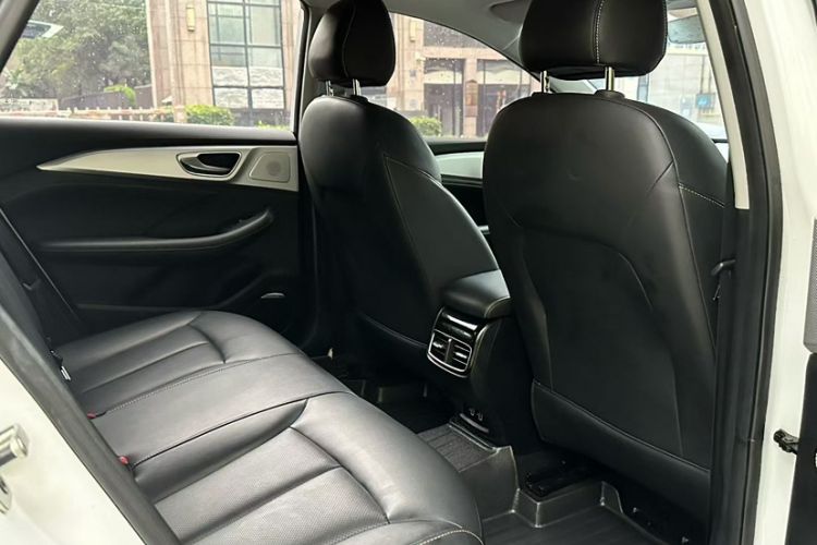 Used Roewe i6 MAX New Energy 2020 1.5T PHEV Sporty Cool Edition Interior 3
