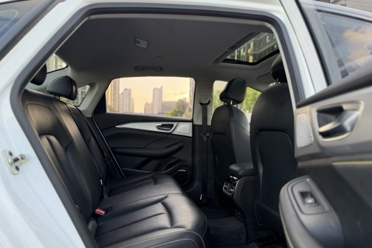 Used Roewe i6 MAX New Energy 2020 1.5T PHEV Sporty Cool Edition Interior 6