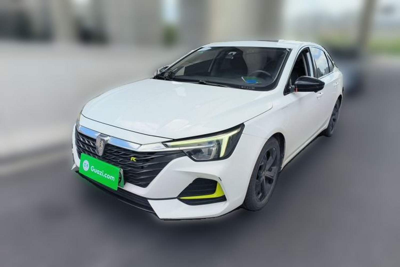 Фото Roewe с площадки