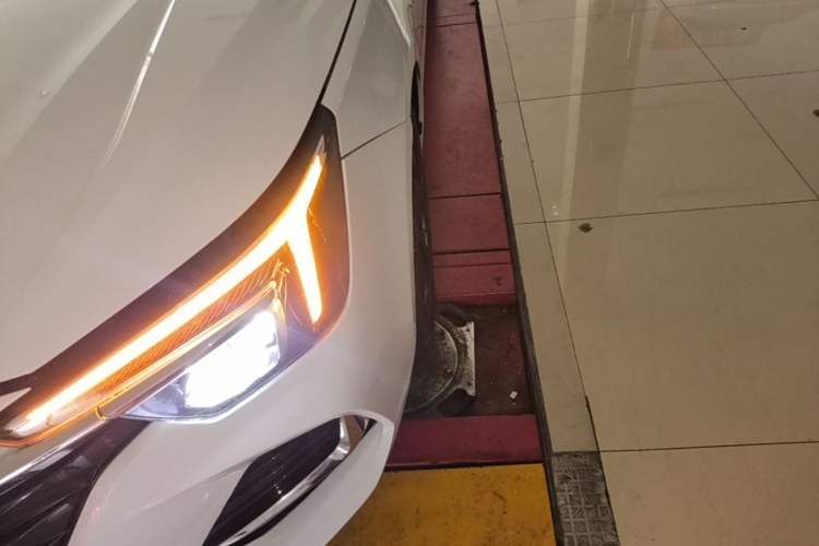 Used Roewe i6 MAX New Energy 2020 1.5T PHEV Cool & Stylish Skyroof Edition Left Front Headlight