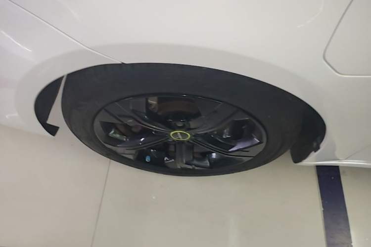 Used Roewe i6 MAX New Energy 2020 1.5T PHEV Cool & Stylish Skyroof Edition Left Front Wheel Hub