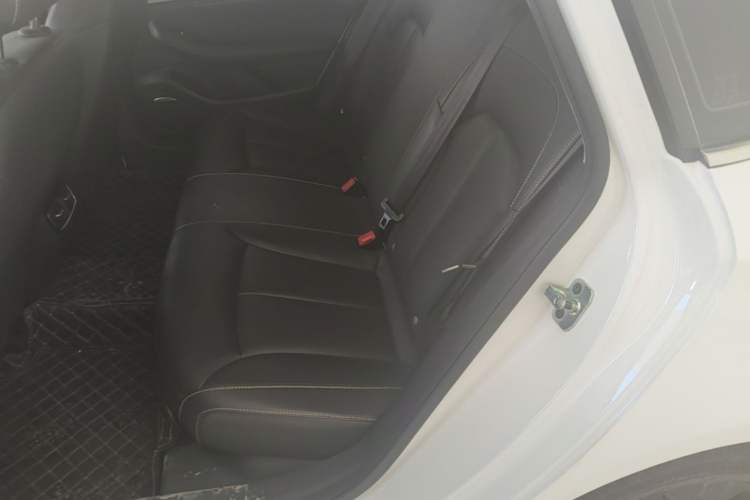 Used Roewe i6 MAX New Energy 2020 1.5T PHEV Sporty Cool Edition Left Rear Seat