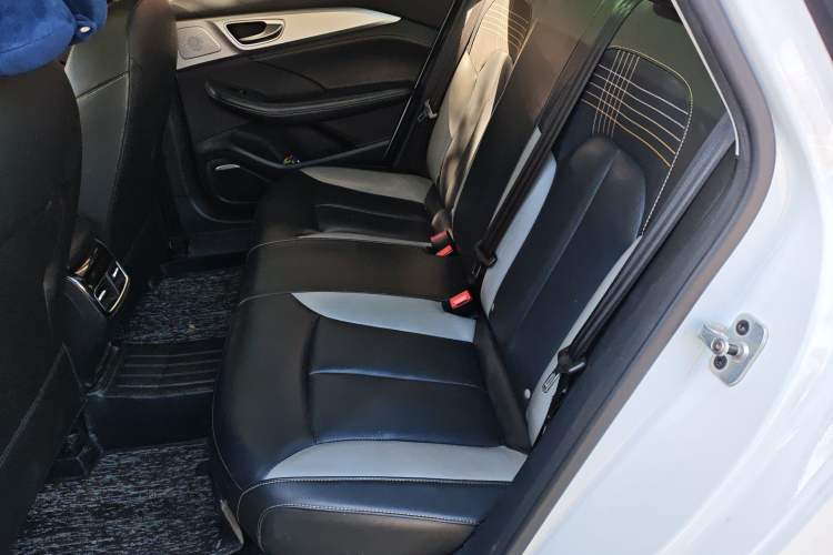Used Roewe i6 MAX New Energy 2020 1.5T PHEV Cool & Stylish Skyroof Edition Left Rear Seat