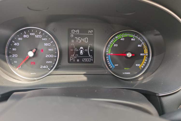 Used Roewe i6 MAX New Energy 2020 1.5T PHEV Sporty Cool Edition Odometer Close Up