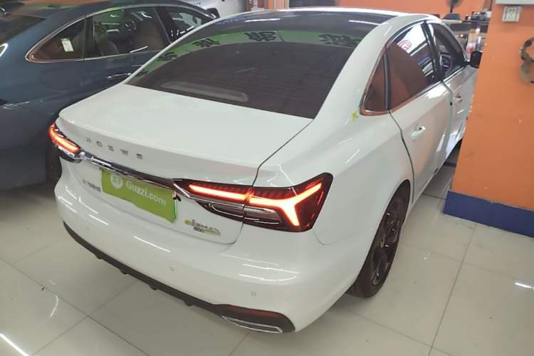 Used Roewe i6 MAX New Energy 2020 1.5T PHEV Cool & Stylish Skyroof Edition Rear Right 45 Deg
