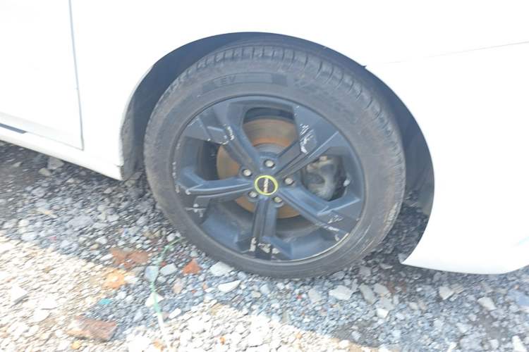 Used Roewe i6 MAX New Energy 2020 1.5T PHEV Sporty Cool Edition Right Front Wheel Hub
