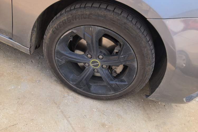 Used Roewe i6 MAX New Energy 2020 1.5T PHEV Cool & Stylish Skyroof Edition Right Front Wheel Hub