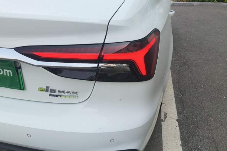 Used Roewe i6 MAX New Energy 2020 1.5T PHEV Sporty Cool Edition Right Rear Taillight