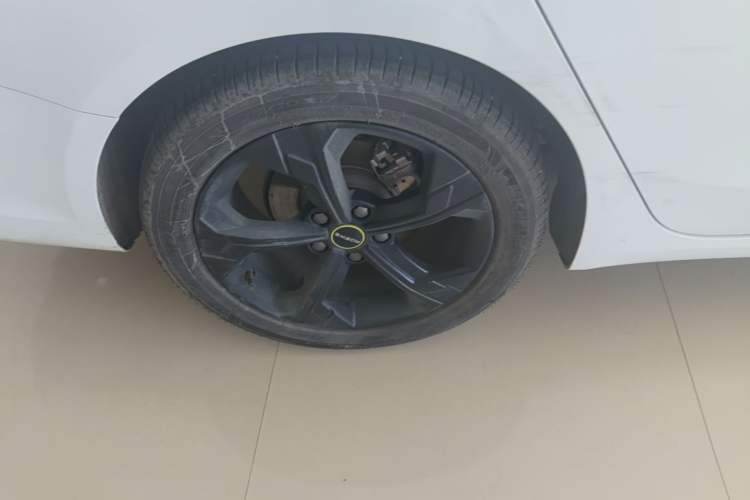 Used Roewe i6 MAX New Energy 2020 1.5T PHEV Sporty Cool Edition Right Rear Wheel Hub