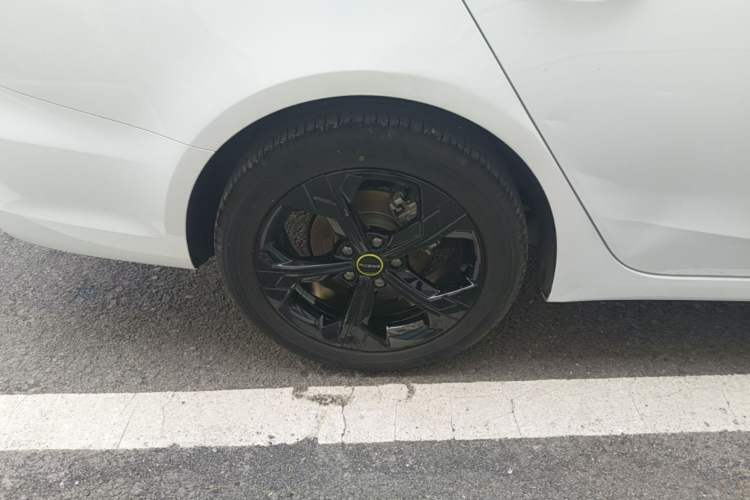 Used Roewe i6 MAX New Energy 2020 1.5T PHEV Sporty Cool Edition Right Rear Wheel Hub
