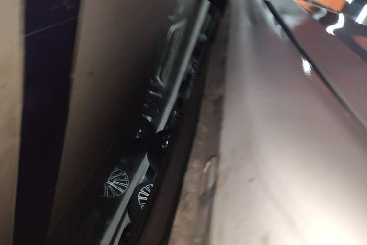 Used Roewe i6 MAX New Energy 2020 1.5T PHEV Cool & Stylish Skyroof Edition Right Side Sill