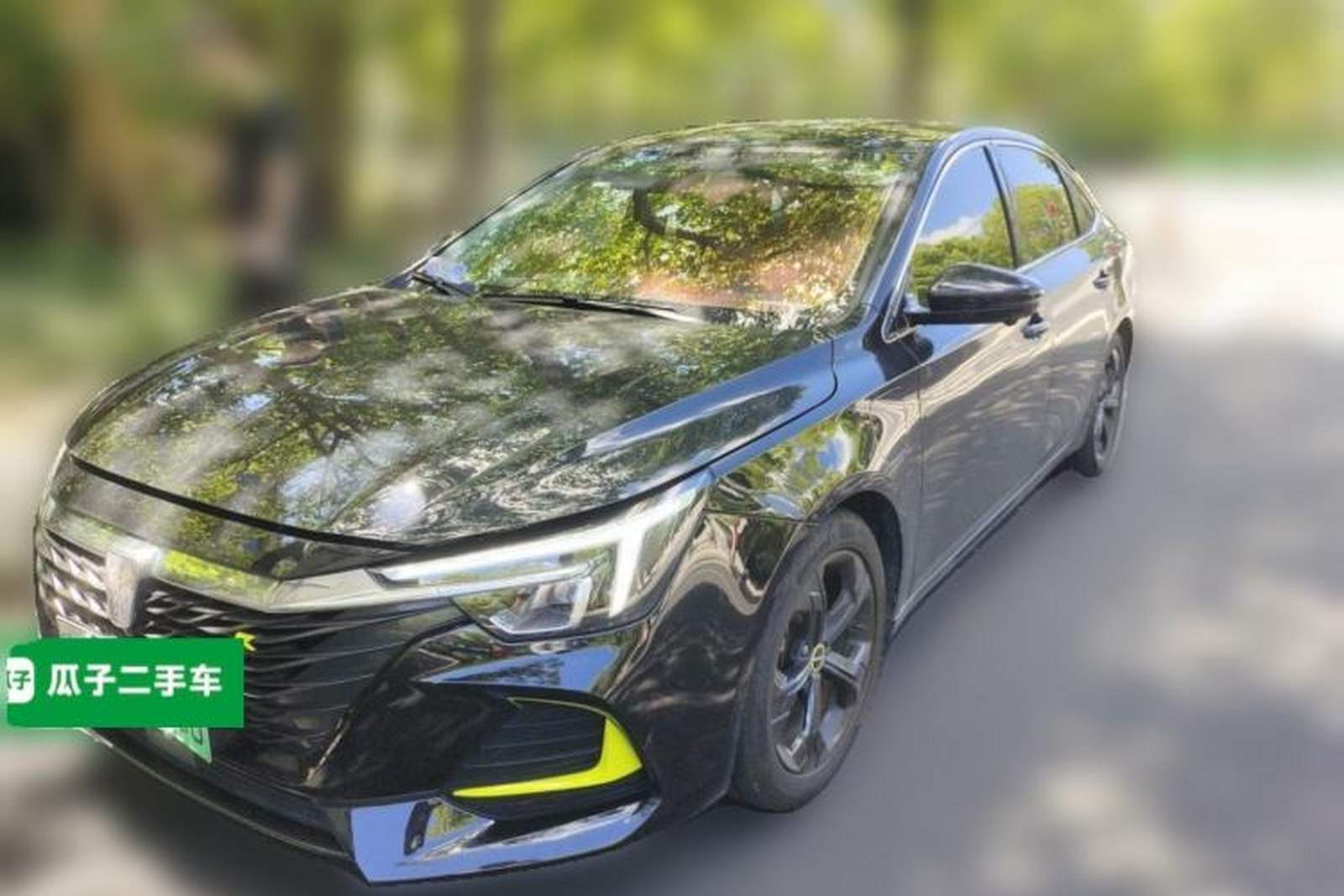 Фото Roewe с площадки