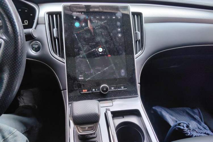 Used Roewe i6 MAX New Energy 2021 EV 500 Skyroof Flagship Edition Audio And AC Panel