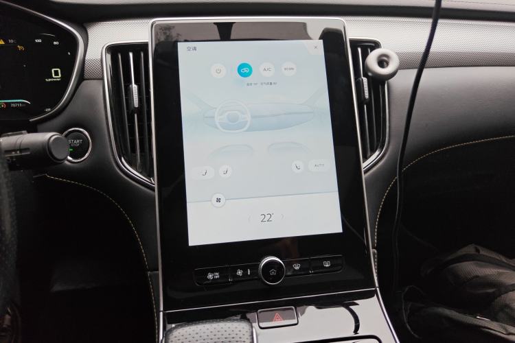 Used Roewe i6 MAX New Energy 2021 EV 500 Skyroof Flagship Edition Audio And AC Panel