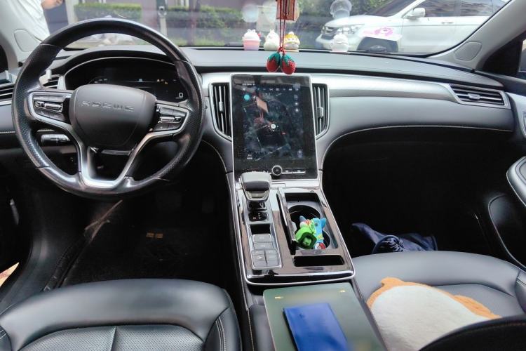 Used Roewe i6 MAX New Energy 2021 EV 500 Skyroof Flagship Edition Center Console