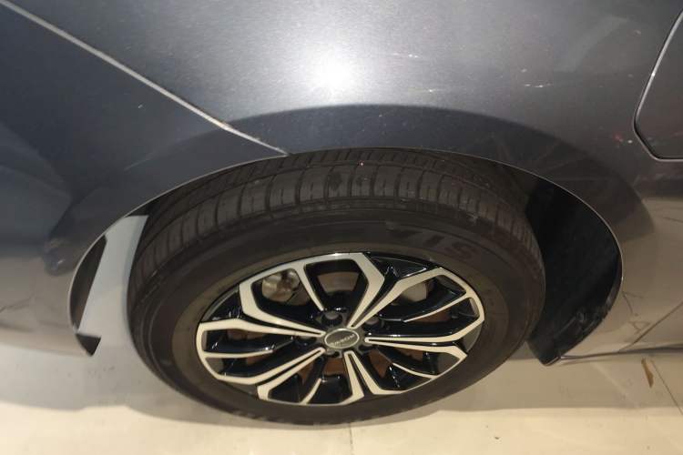 Used Roewe i6 MAX New Energy 2021 EV 500 Skyroof Deluxe Edition Exterior 7