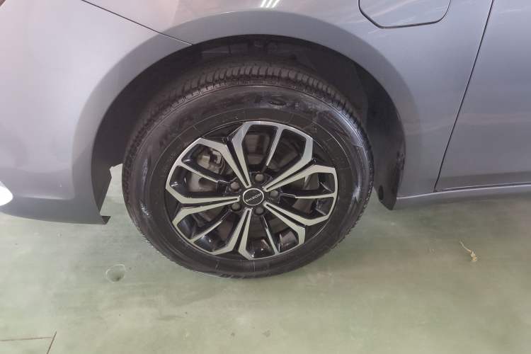 Used Roewe i6 MAX New Energy 2021 EV 500 Skyroof Deluxe Edition Exterior 7