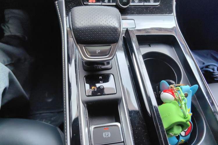 Used Roewe i6 MAX New Energy 2021 EV 500 Skyroof Flagship Edition Gear Lever