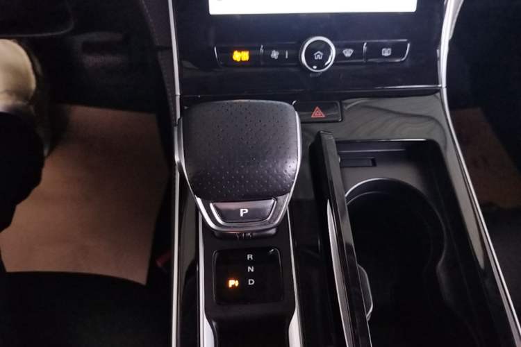 Used Roewe i6 MAX New Energy 2021 1.5T PHEV Online Ride-Hailing Luxury Edition Gear Lever