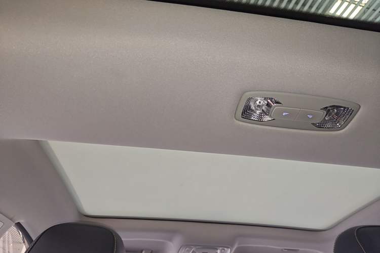 Used Roewe i6 MAX New Energy 2021 EV 500 Skyroof Deluxe Edition Headliner