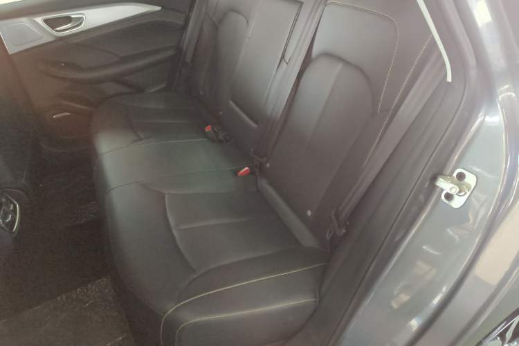 Used Roewe i6 MAX New Energy 2021 EV 500 Skyroof Deluxe Edition Interior 4