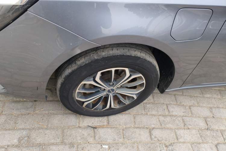 Used Roewe i6 MAX New Energy 2021 EV 500 Skyroof Deluxe Edition Left Front Wheel Hub