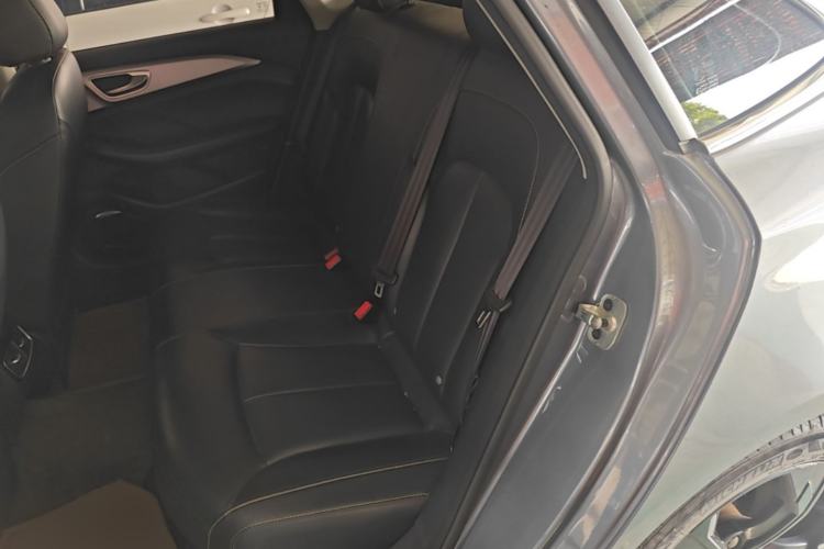Used Roewe i6 MAX New Energy 2021 1.5T PHEV Online Ride-Hailing Luxury Edition Left Rear Seat