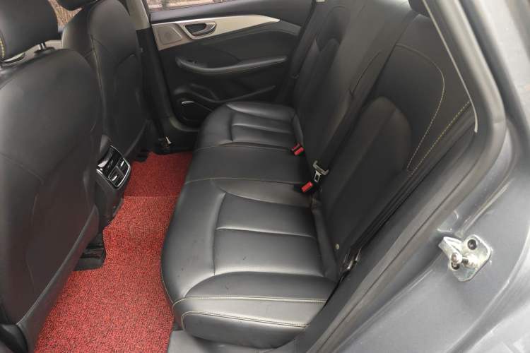 Used Roewe i6 MAX New Energy 2021 1.5T PHEV Online Ride-Hailing Luxury Edition Left Rear Seat