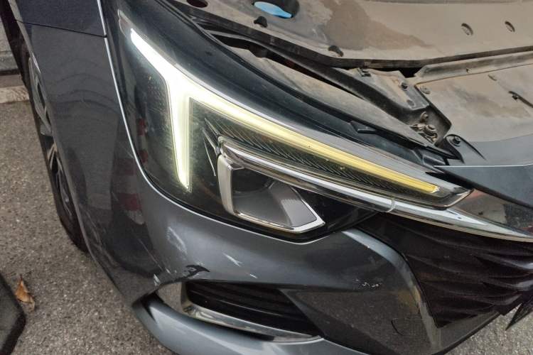 Used Roewe i6 MAX New Energy 2021 EV 500 Skyroof Deluxe Edition Right Front Headlight