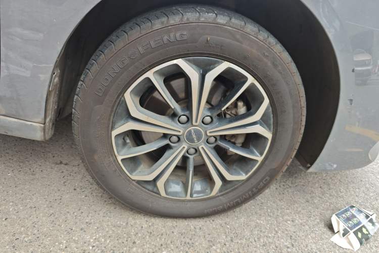 Used Roewe i6 MAX New Energy 2021 EV 500 Skyroof Deluxe Edition Right Front Wheel Hub