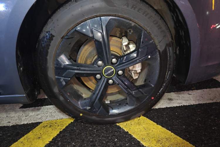 Used Roewe i6 MAX New Energy 2021 1.5T PHEV Online Ride-Hailing Flagship Edition Right Front Wheel Hub