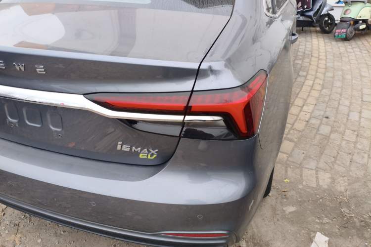 Used Roewe i6 MAX New Energy 2021 EV 500 Skyroof Deluxe Edition Right Rear Taillight