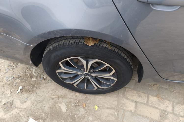 Used Roewe i6 MAX New Energy 2021 EV 500 Skyroof Deluxe Edition Right Rear Wheel Hub