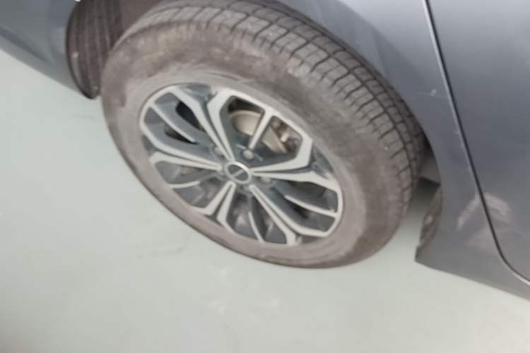 Used Roewe i6 MAX New Energy 2021 EV 500 Skyroof Deluxe Edition Right Rear Wheel Hub