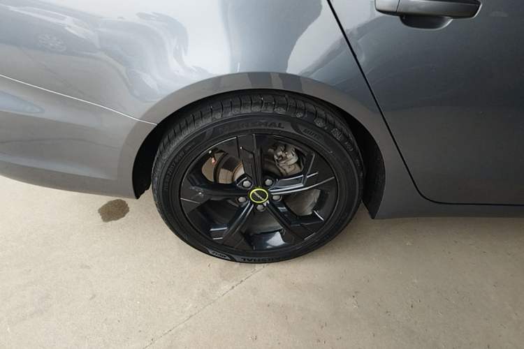 Used Roewe i6 MAX New Energy 2021 1.5T PHEV Online Ride-Hailing Luxury Edition Right Rear Wheel Hub