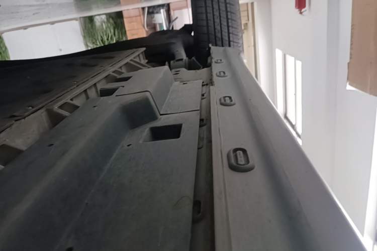Used Roewe i6 MAX New Energy 2021 EV 500 Skyroof Deluxe Edition Right Side Sill
