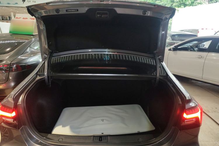 Used Roewe i6 MAX New Energy 2021 EV 500 Skyroof Deluxe Edition Trunk