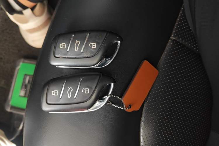 Used Roewe i6 MAX New Energy 2021 1.5T PHEV Online Ride-Hailing Luxury Edition Vehicle Key