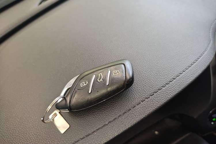 Used Roewe i6 MAX New Energy 2021 EV 500 Skyroof Deluxe Edition Vehicle Key