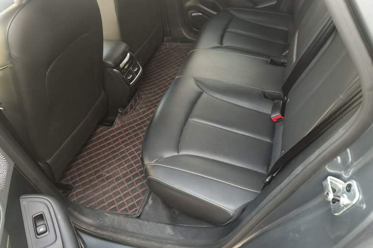 Used Roewe i6 MAX New Energy 2021 EV 500 Skyroof Deluxe Edition Left Rear Seat