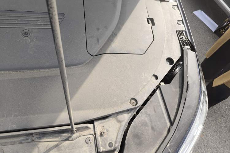 Used Roewe i6 MAX New Energy 2021 EV 500 Skyroof Flagship Edition Engine Bay Left