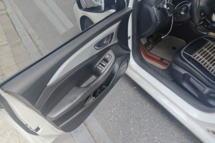 Used Roewe i6 MAX New Energy 2021 1.5T PHEV Online Ride-Hailing Luxury Edition Driver Seat