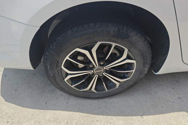 Used Roewe i6 MAX New Energy 2021 EV 500 Skyroof Deluxe Edition Exterior 5