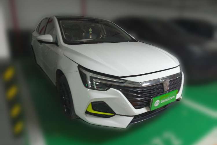 Used Roewe i6 MAX New Energy 2021 EV 500 Skyroof Flagship Edition Front Right 45 Deg